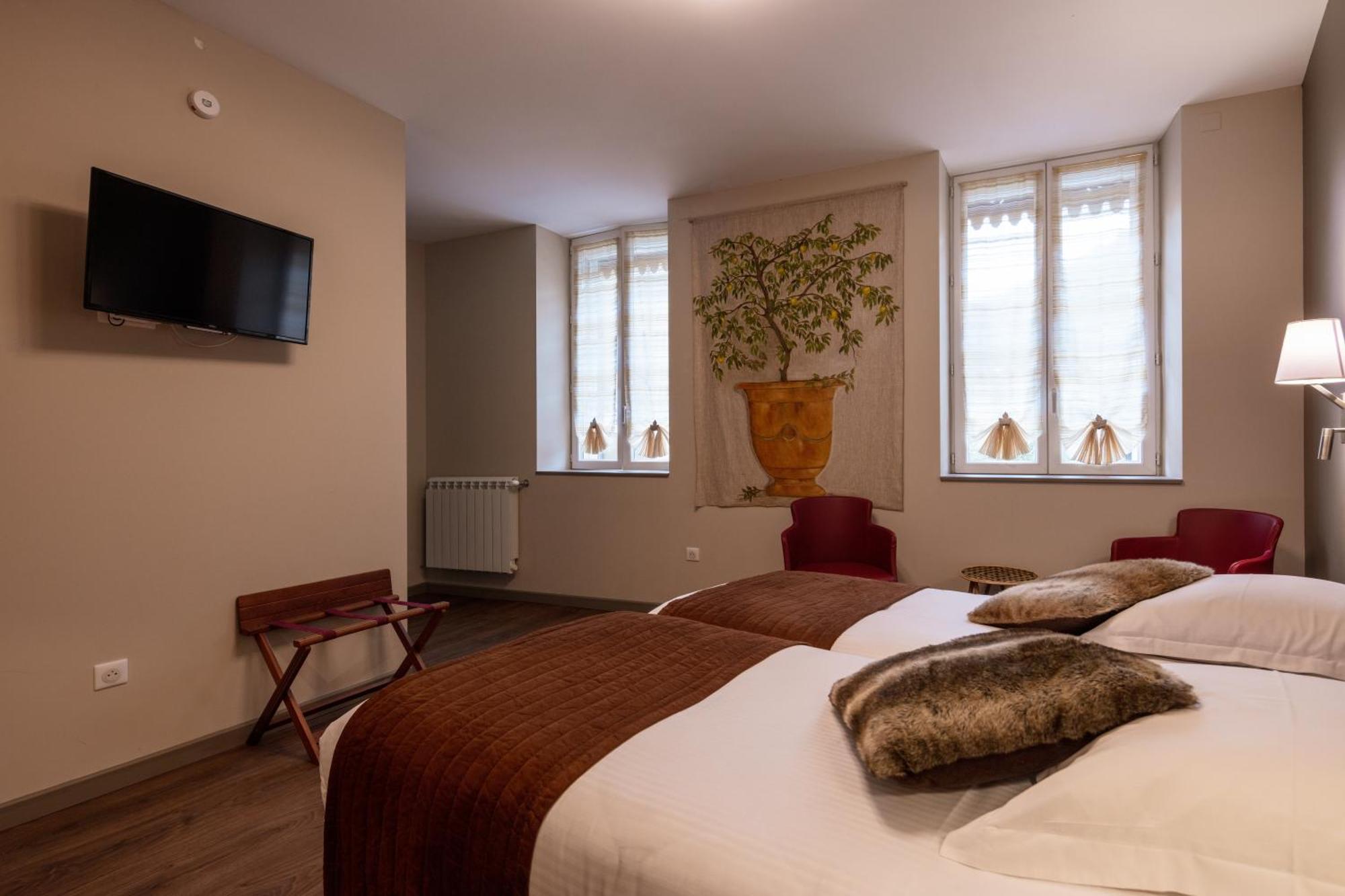 Logis Hotel Restaurant De La Paix Lodève Exteriér fotografie