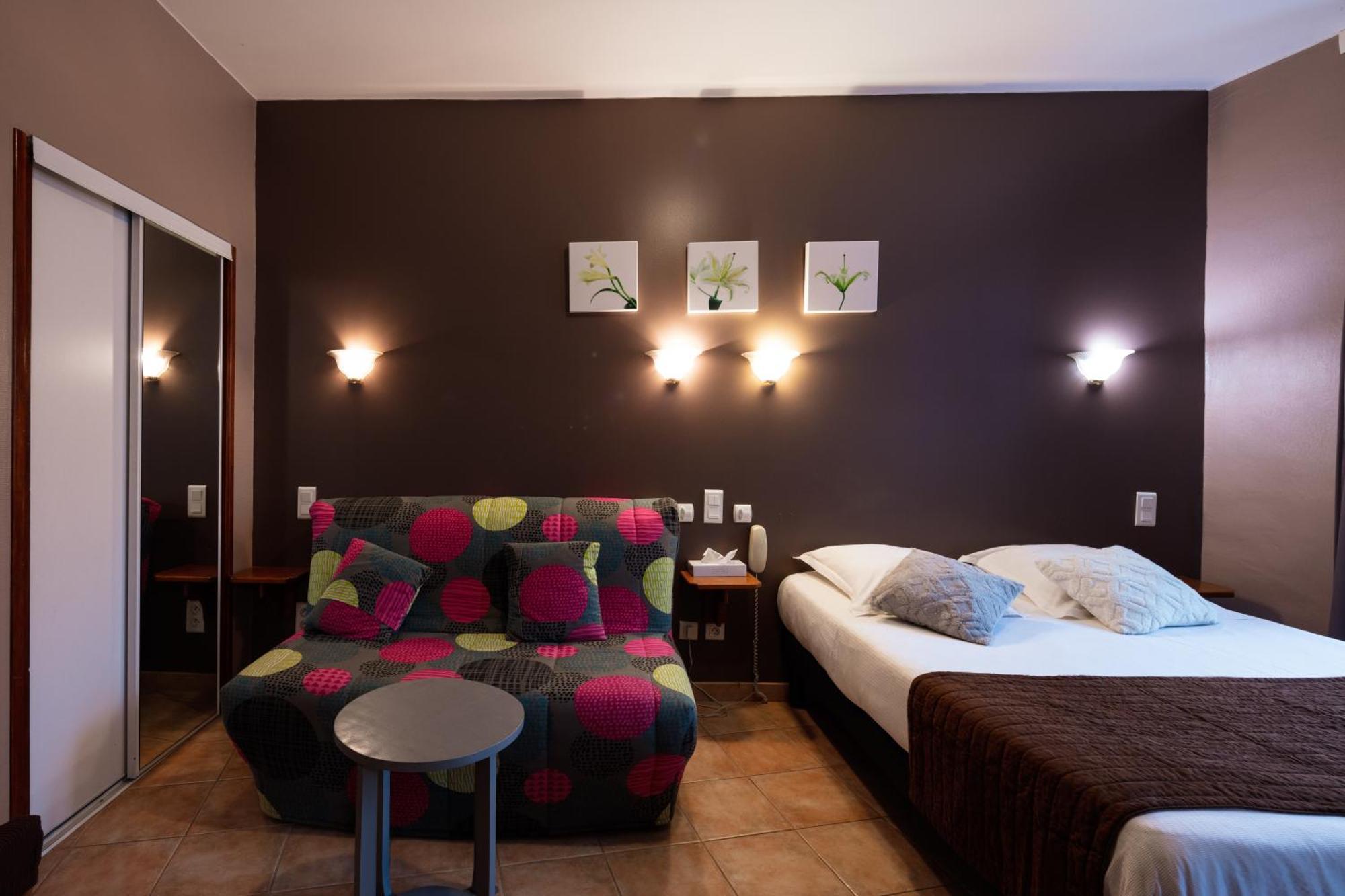 Logis Hotel Restaurant De La Paix Lodève Exteriér fotografie