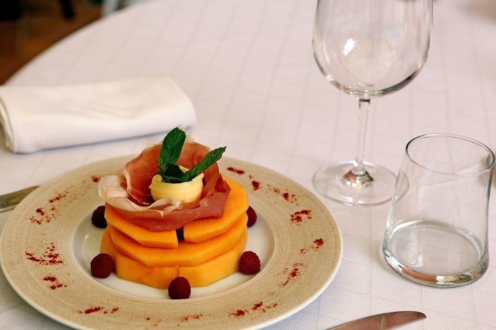 Logis Hotel Restaurant De La Paix Lodève Exteriér fotografie